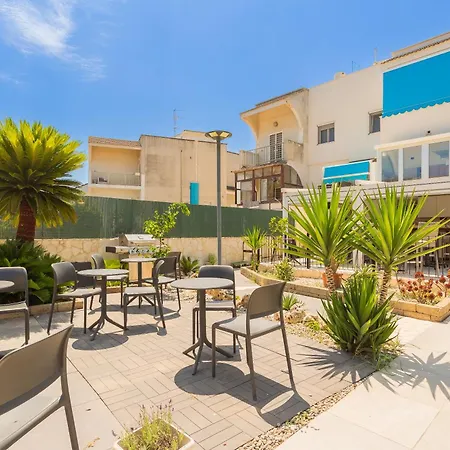 Apulia Blue Apartements & 4* Μπάρι